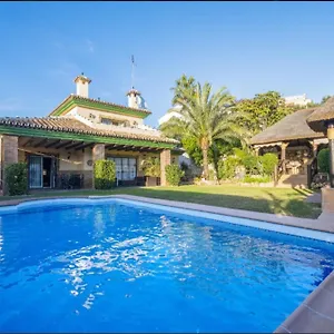 villa-for-families-los-agaves.1costadelsol.com/