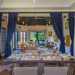 luxury-villa-sleeps-6-beach-access-montego-bay.greaterantilleshotels.net/